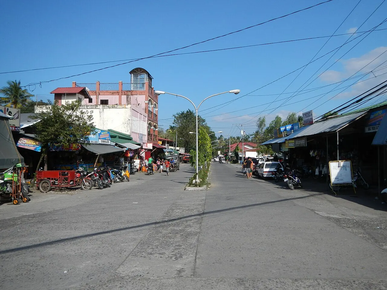 Agoncillo: mud on roads after Taal ashfall