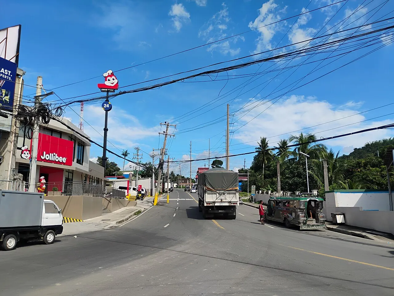 Bauan-Mabini Road closed after landslide in Brgy. San Teodoro