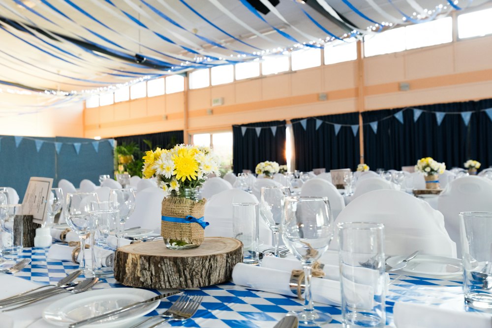 Sample photo: a styled event table with flowers